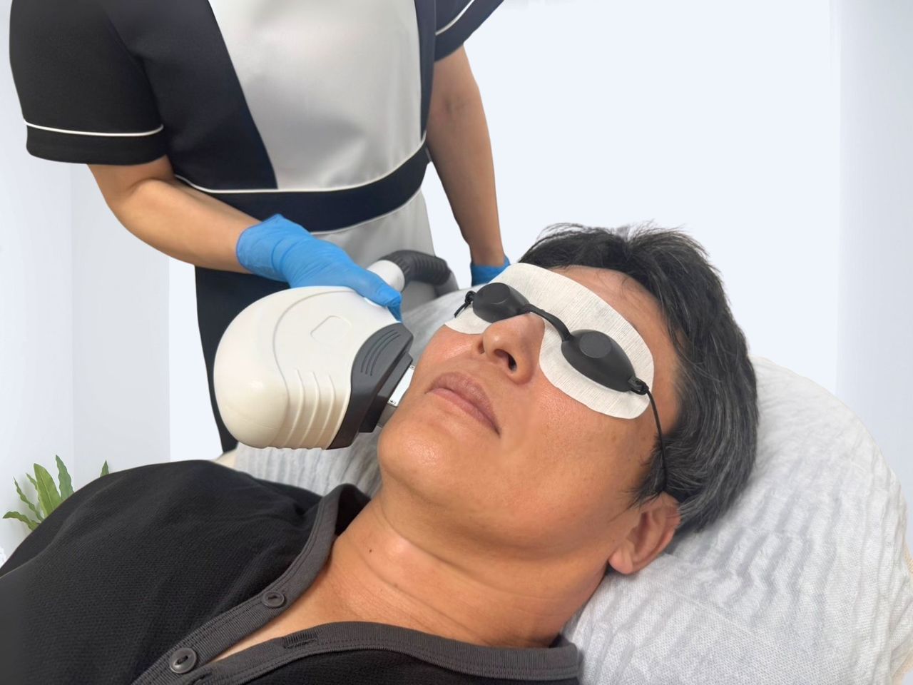 ヒゲ(顔)+ワキ脱毛